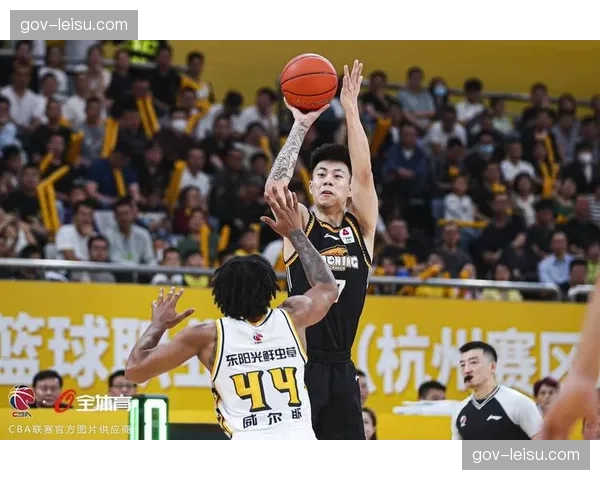 辽宁本钢从困境中逐渐复苏 后卫线威慑力开始显现